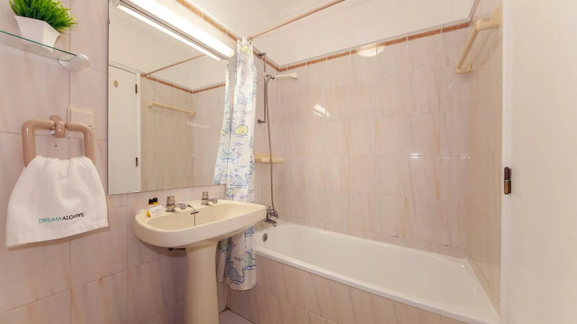 B25 - Candimar Beach Apartment Portimao